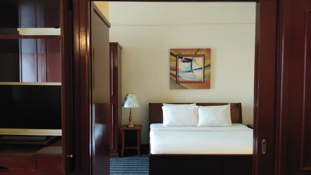 undefined Times Square Private Service Suite at KL 3