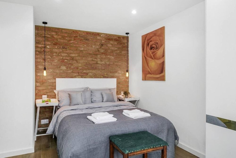 undefined Livestay- Trendy 1bed With Balcony in Westminster 8