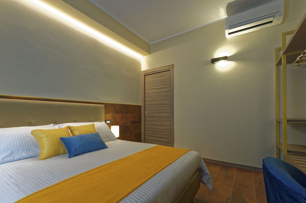 Red Ribbon Deluxe Double Room (CAMERA 5 RR) 3