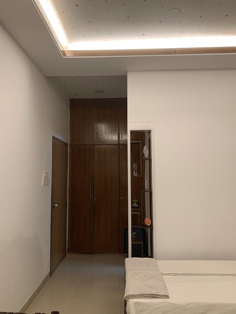 undefined Beautiful 2-bed Apartment in Dhaka 6