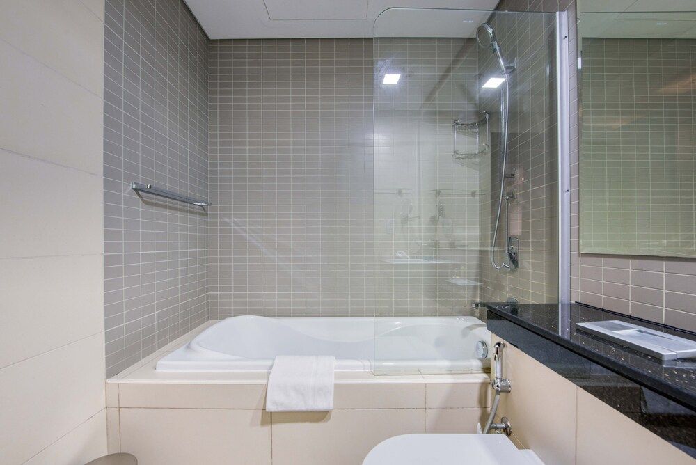 Maison Privee - Silverene Penthouse Luxury Apartment, 3 Bedrooms, Non Smoking 34