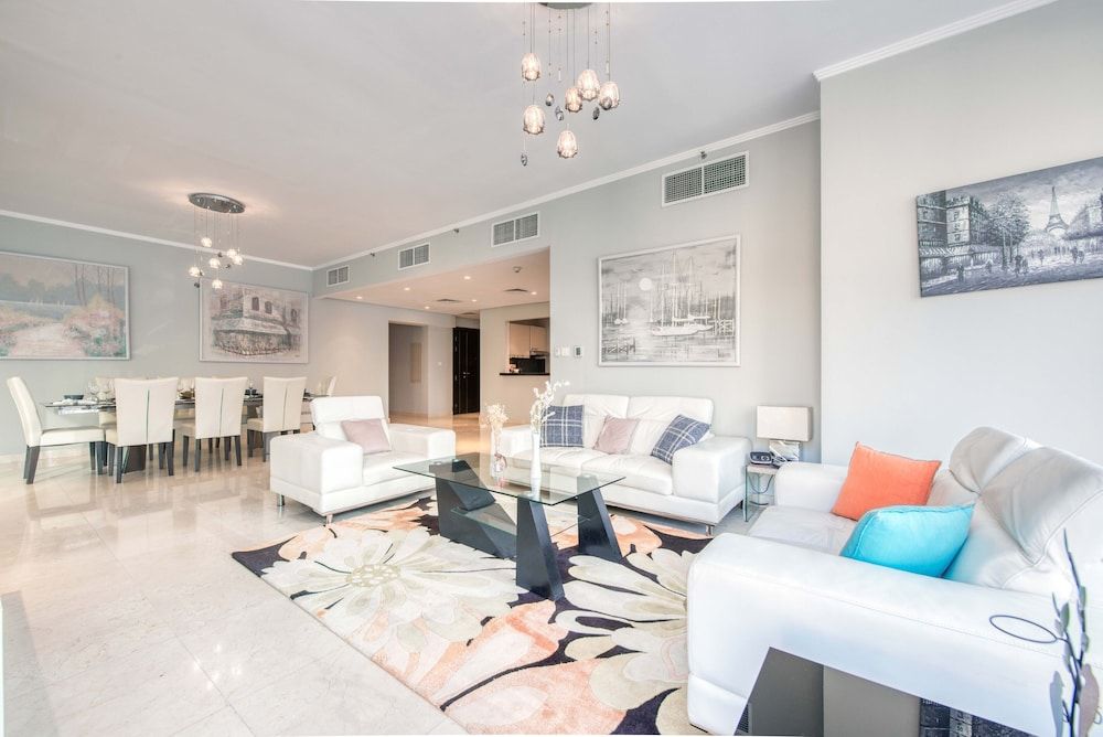Maison Privee - Silverene Penthouse