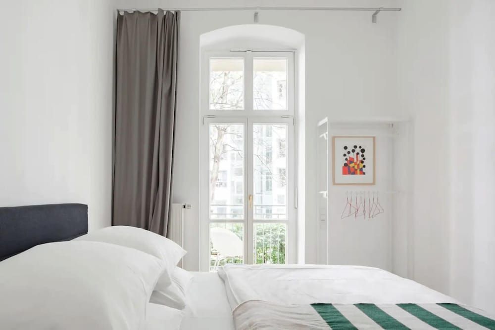 undefined Top Luxury Space Spree Mitte Berlin 10