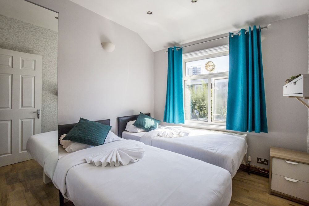 undefined My City Chic St. Pancras Apartment