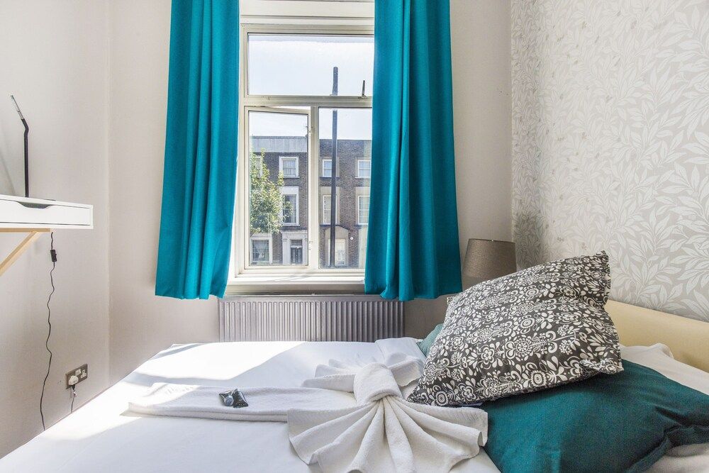 undefined My City Chic St. Pancras Apartment 2