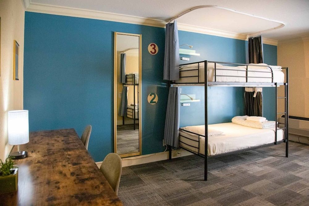 Bed in 4-Bed Female Dorm with Ensuite