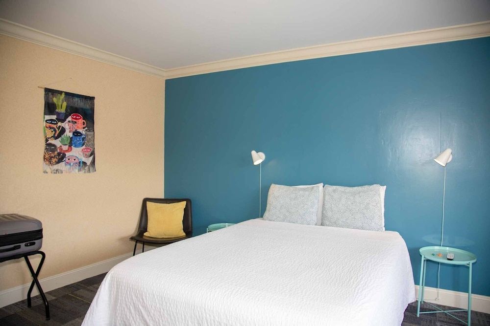 Samesun San Francisco - Hostel Queen Room with Ensuite