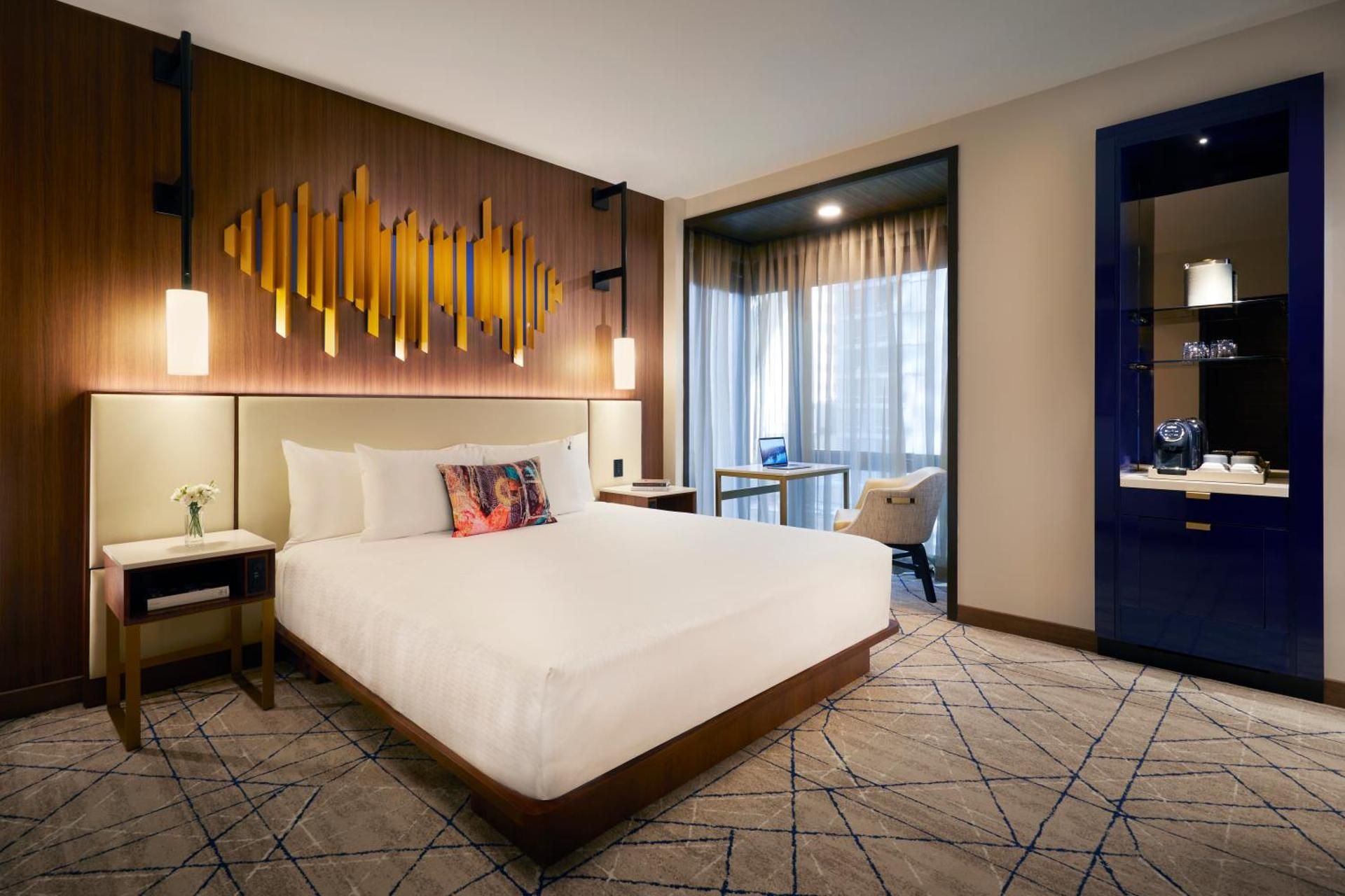 Superior King Room