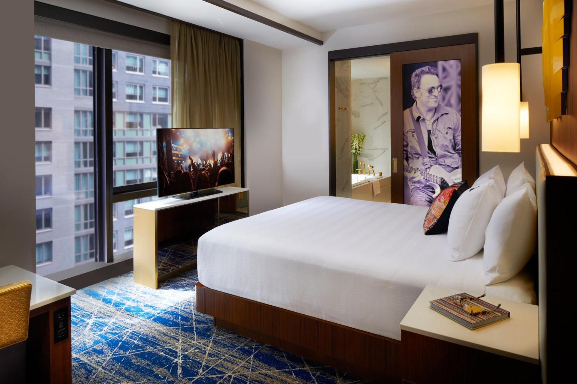 Deluxe King Room