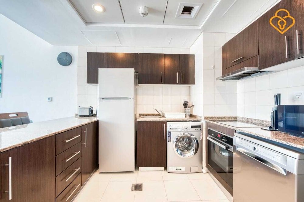 undefined Bay Central 1 Dubai Marina - Apartment 3306 4