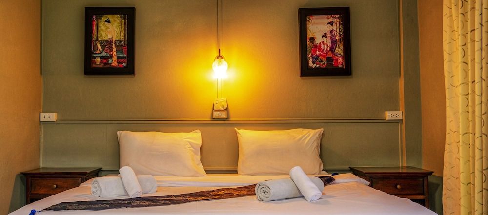 Kata Hill Sea View Standard Room