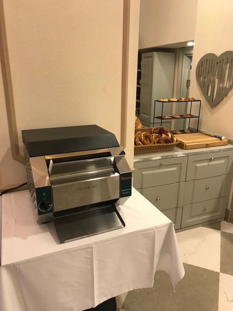 undefined Galatahan Hotel 5