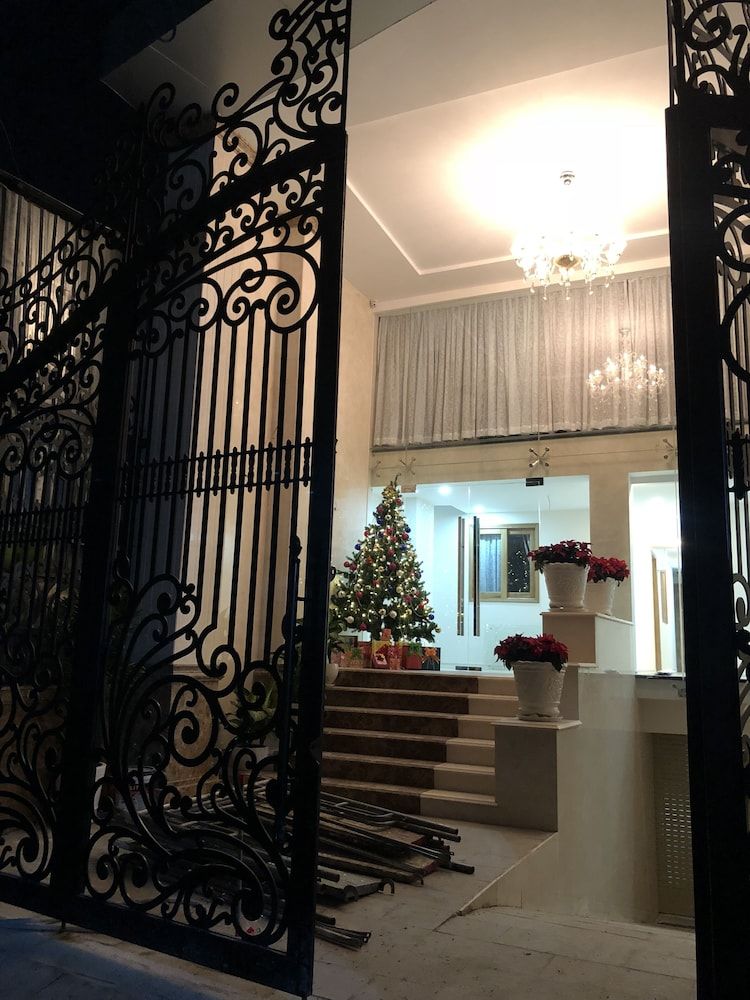 undefined Tropical House 3