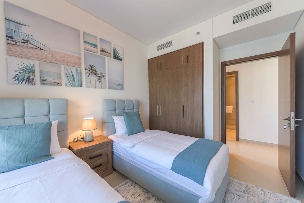 EDEN'S Homes & Villas - 52/42 Emaar Premium Apartment, 2 Bedrooms, Non Smoking, River View 3