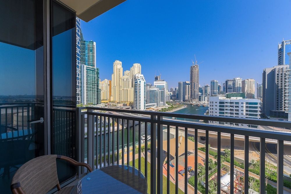 EDEN'S Homes & Villas - 52/42 Emaar Premium Apartment, 2 Bedrooms, Non Smoking, River View 6