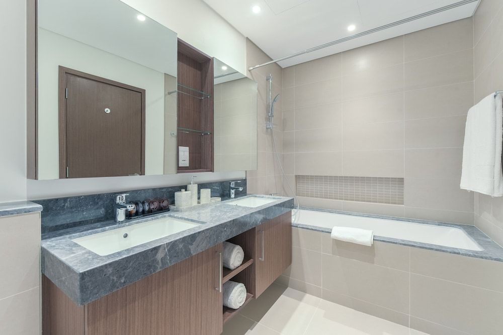 EDEN'S Homes & Villas - 52/42 Emaar Premium Apartment, 2 Bedrooms, Non Smoking, River View 8