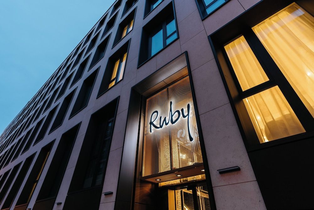 undefined Ruby Louise Hotel Frankfurt 2