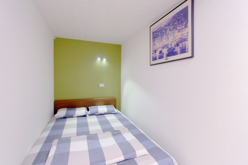 undefined Nestle Tokyo Shinjuku Family House 102 7