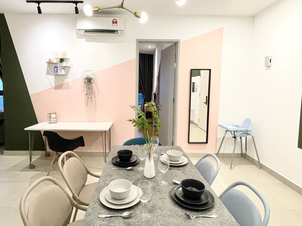 KL Gateway Premium Residences by MOKA Family Apartment, 3 Bedrooms, City View 16