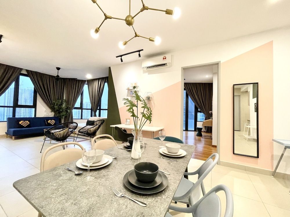 KL Gateway Premium Residences by MOKA Family Apartment, 3 Bedrooms, City View 17