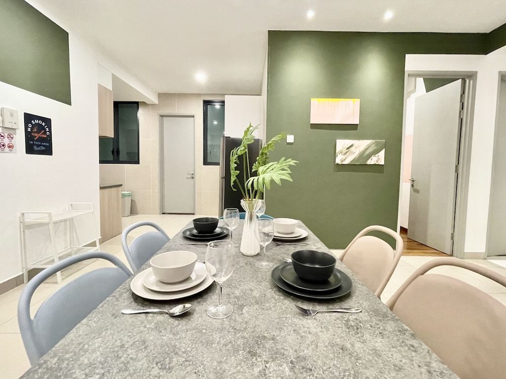 KL Gateway Premium Residences by MOKA Family Apartment, 3 Bedrooms, City View 15