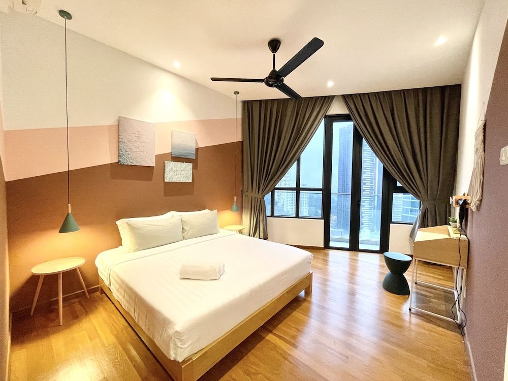 KL Gateway Premium Residences by MOKA Family Apartment, 3 Bedrooms, City View 9