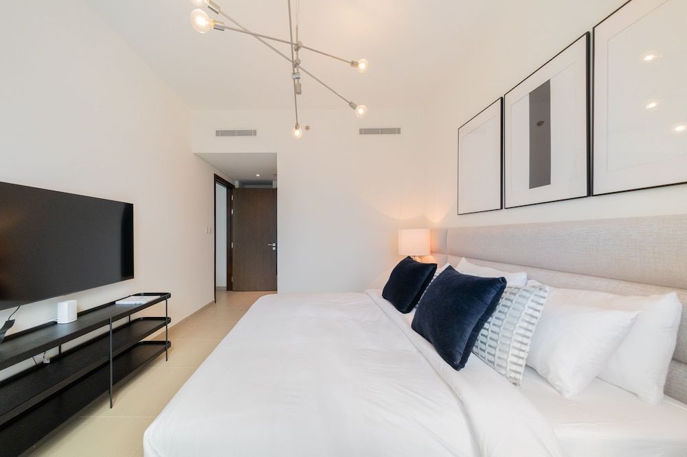 EDEN'S Homes & Villas - BLVD Heights Premium Apartment, 1 Bedroom, Non Smoking, City View 2