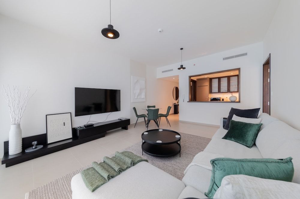 EDEN'S Homes & Villas - BLVD Heights Premium Apartment, 1 Bedroom, Non Smoking, City View 5