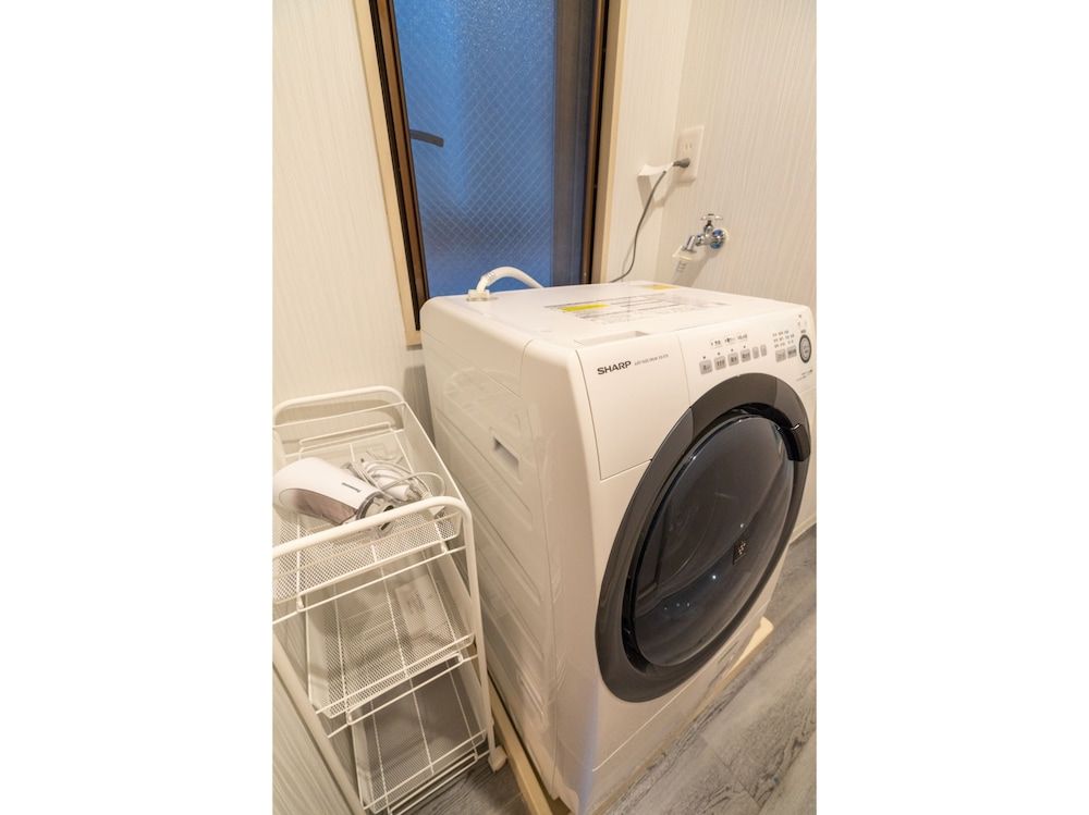 ZAITO Tokyo Kinshicho Economy Inn Signature Quadruple Room, Multiple Beds, Balcony, City View 10