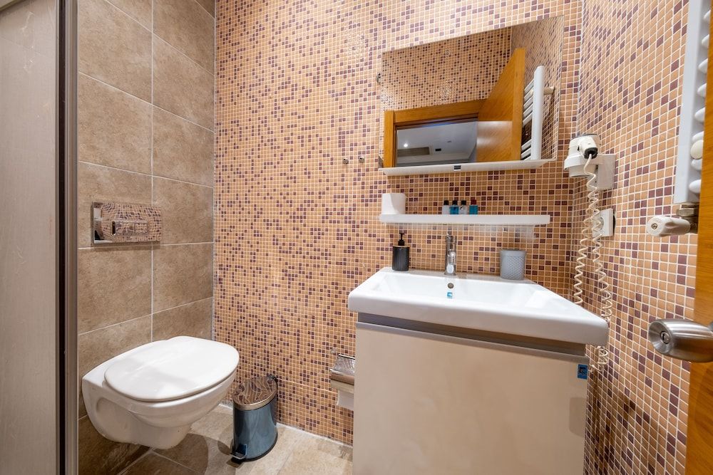 King Suits Hotel Comfort Apartment, 1 Bedroom, Smoking 13