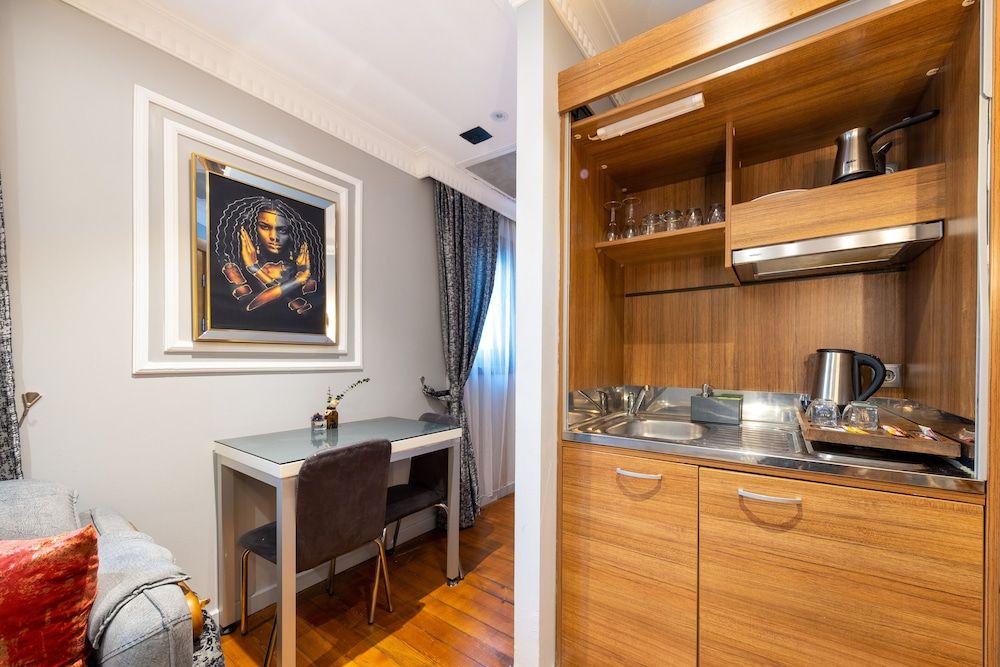 King Suits Hotel Comfort Apartment, 1 Bedroom, Smoking 22