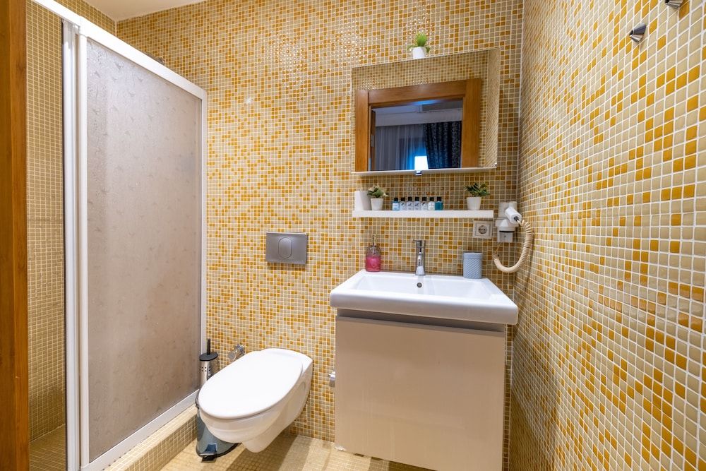 King Suits Hotel Comfort Apartment, 1 Bedroom, Smoking 16