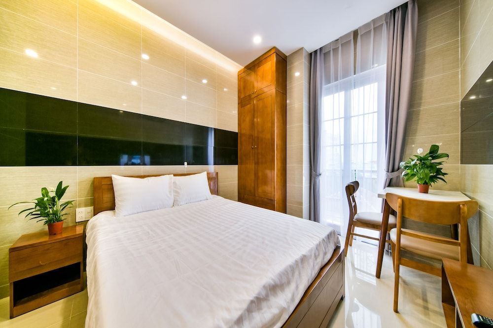 SKYY Garden Skyy Garden Studio 3