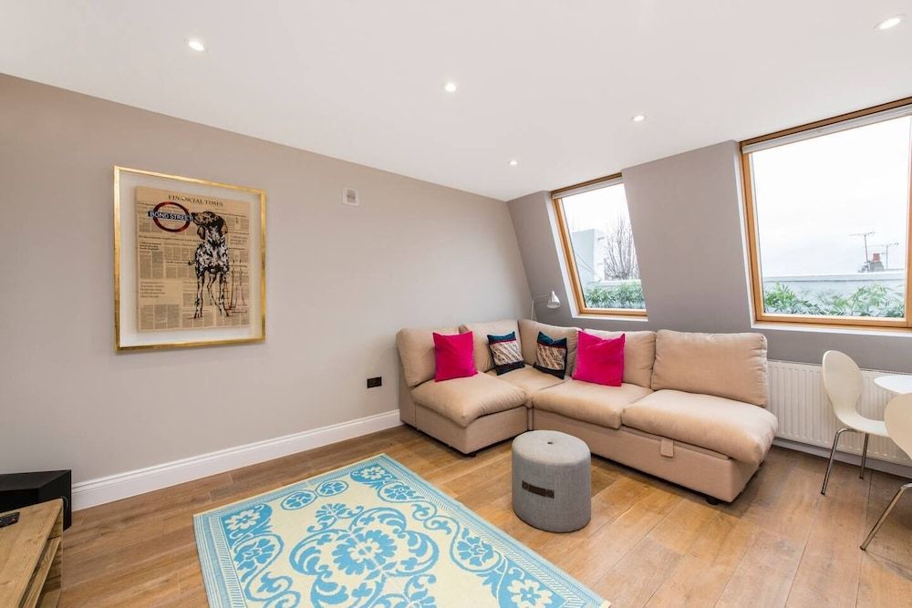 Charming Apartment Close to Notting Hill Apartment (2 Bedrooms) 12