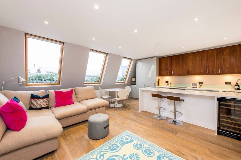 Charming Apartment Close to Notting Hill Apartment (2 Bedrooms) 14