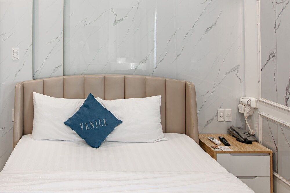 undefined Venice 1 Hotel 8