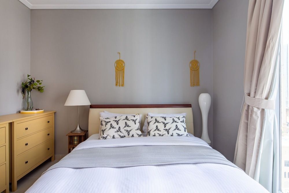 undefined Elegant 2BR With Magnificent Marina Views! 9