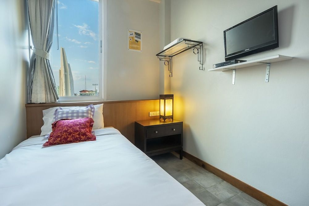 undefined Dinso Home Boutique 8