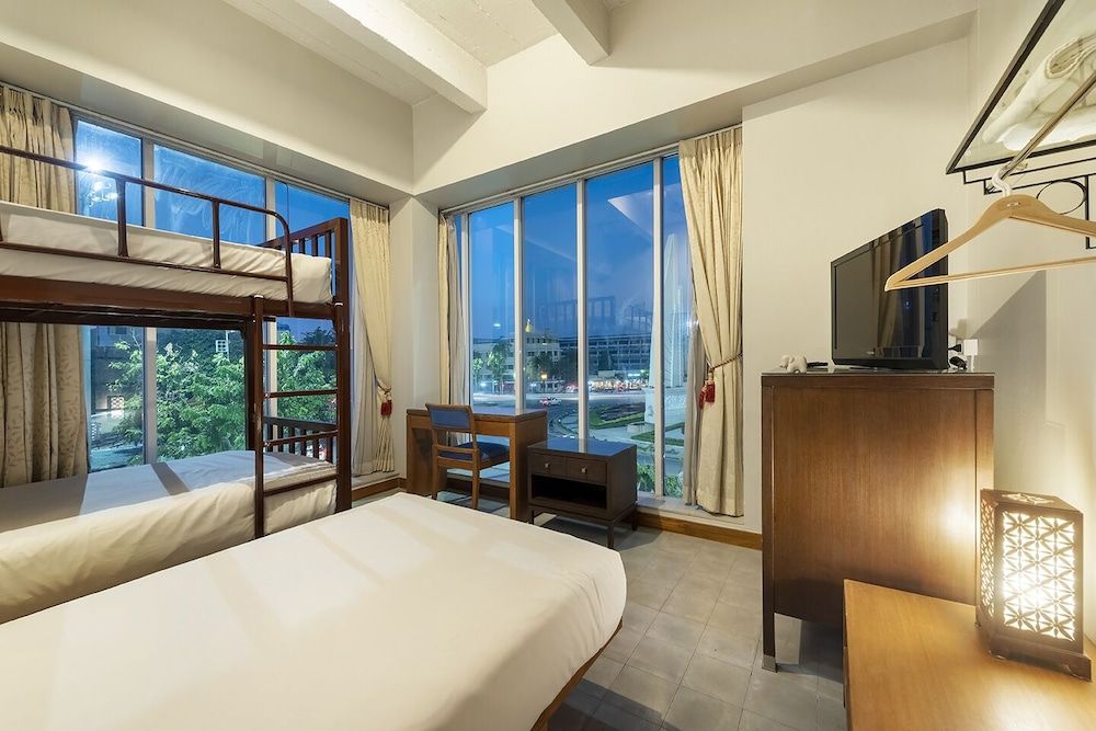 Dinso Home Boutique Standard Triple Room (Shared Bathroom) 2