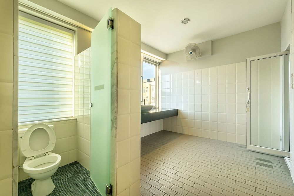 Dinso Home Boutique Standard Triple Room (Shared Bathroom) 7