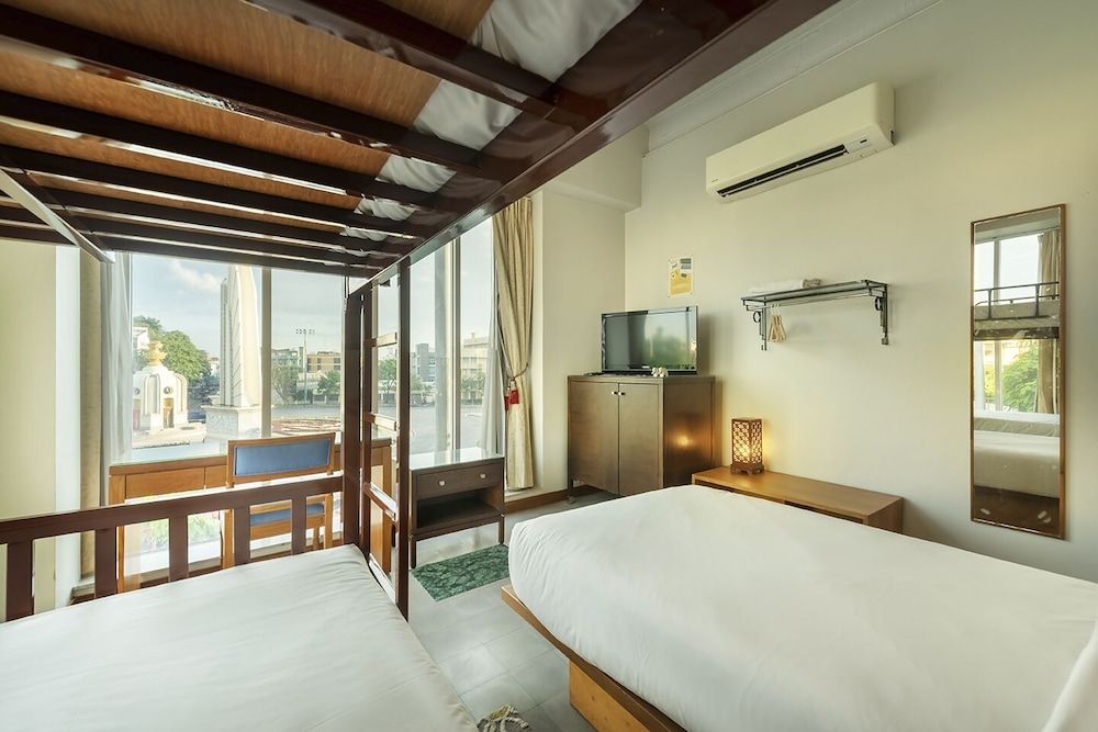 Dinso Home Boutique Standard Triple Room (Shared Bathroom) 5