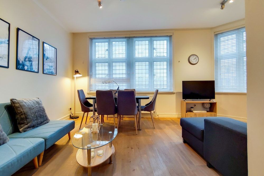 undefined Modern 2 Bed & 2 Bath- Leicester Square