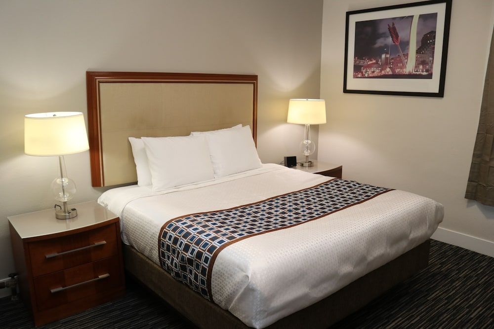 undefined Inn at Market 9