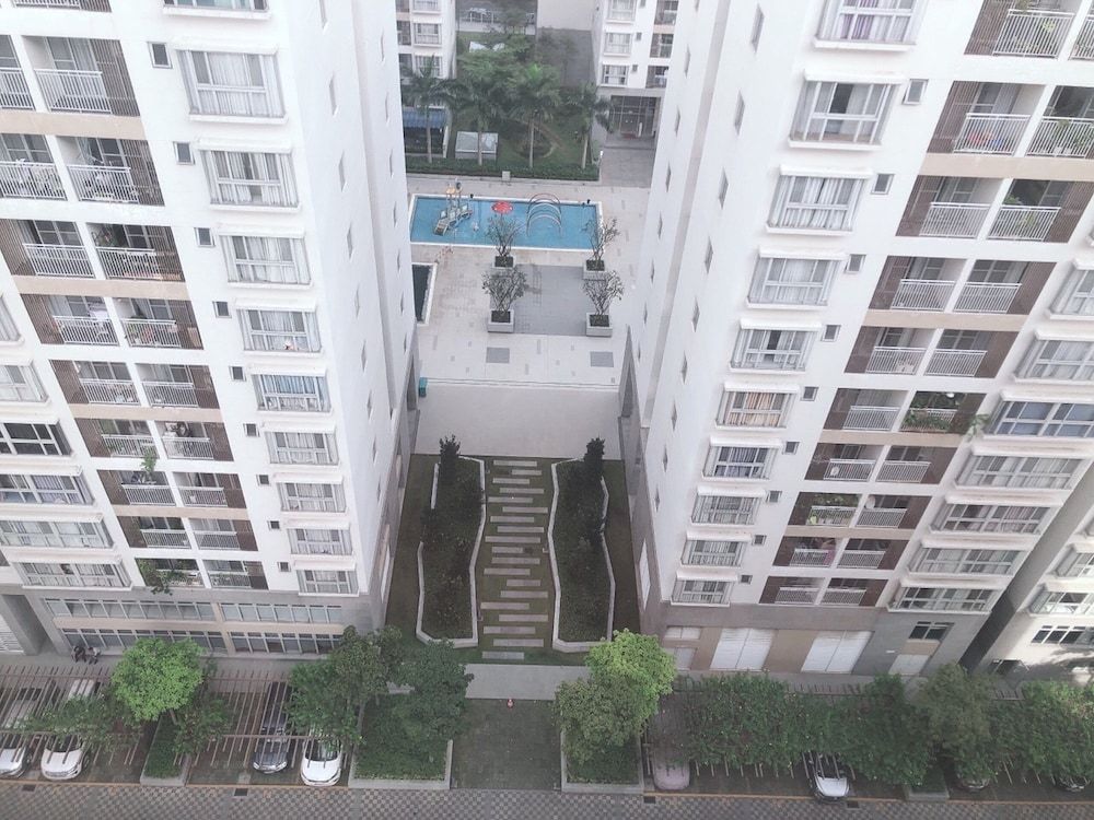 undefined Modern Apartment in Scenic Valley Phu My Hung D7 3