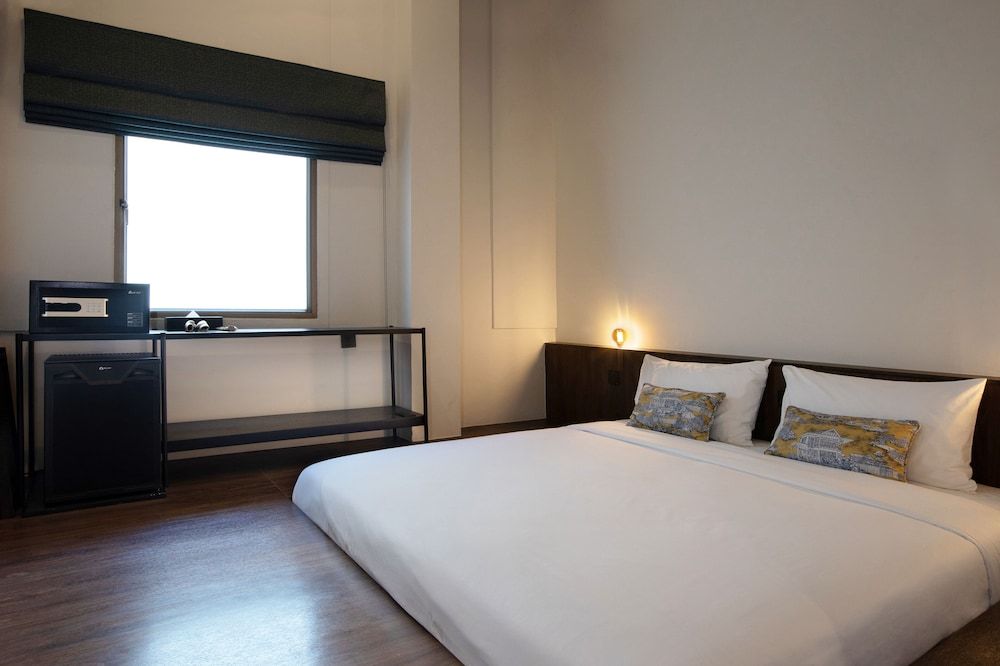 Beanstalk Bangkok Standard Double Room 2