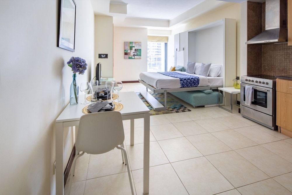 undefined Spacious + Modern Studio in JLT - Sleeps 3 2