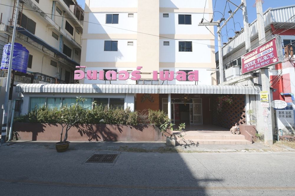 undefined Inter Place 7