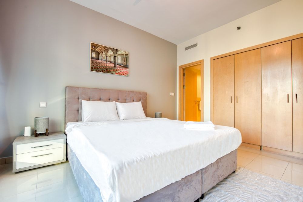 undefined R&H Park Island 5