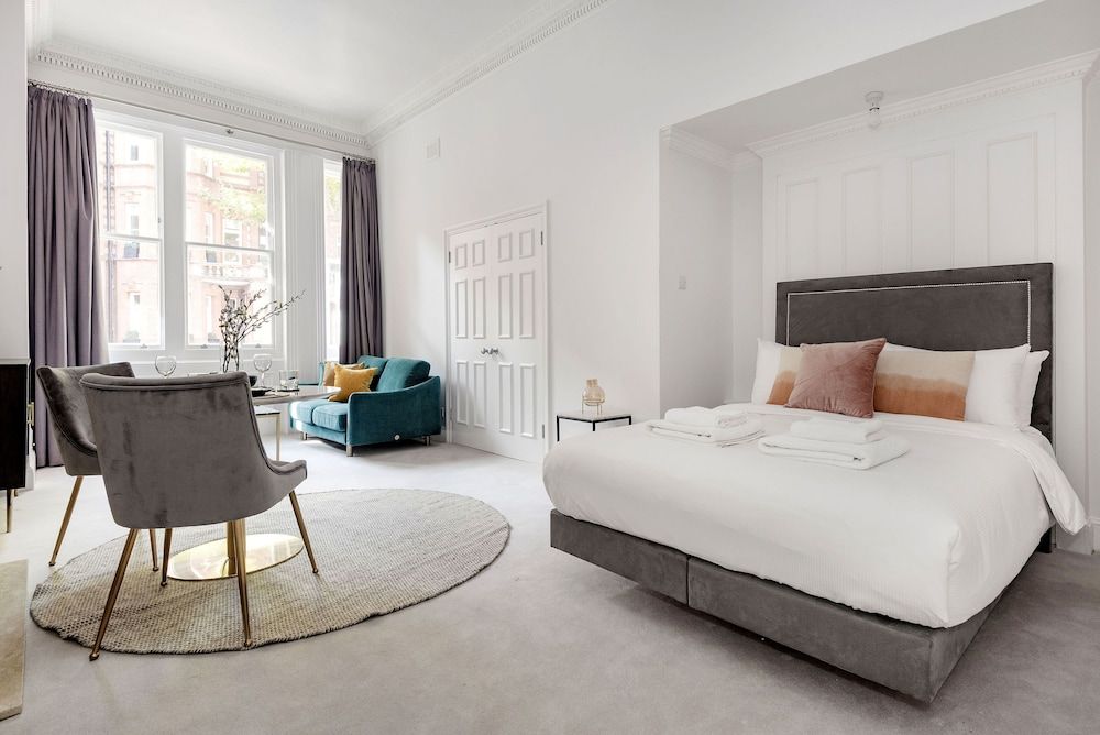 3 Sloane Gardens by UnderTheDoormat