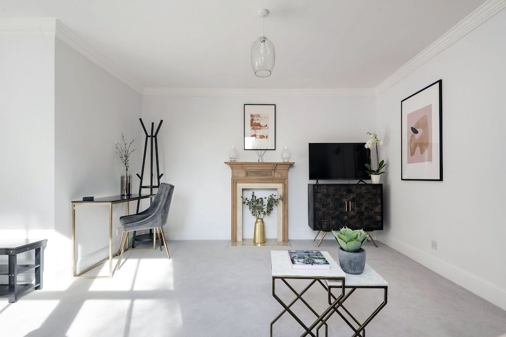 3 Sloane Gardens by UnderTheDoormat The Wellington Suite 11